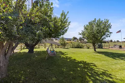 10403 Matney Way, Klamath Falls, OR 97603 - Photo 71