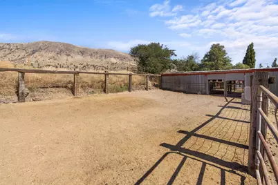 10403 Matney Way, Klamath Falls, OR 97603 - Photo 19