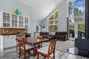 17168 Island Loop Way, Bend, OR 97707 - Photo 15