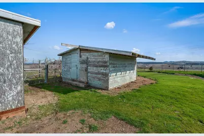 2748 NE Loucks Road, Madras, OR 97741 - Photo 21