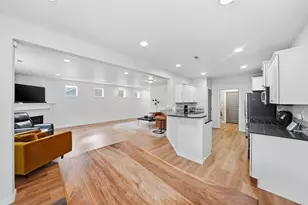 63264 NW Rossby St, Bend, OR 97703 - Photo 7