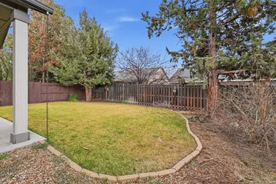 63264 NW Rossby Street, Bend, OR 97703 - Photo 23