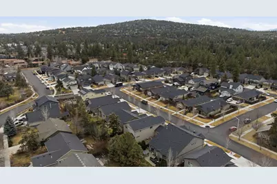 63264 NW Rossby Street, Bend, OR 97703 - Photo 27