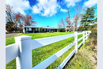 120 Hammel Road, Eagle Point, OR 97524 - Photo 5