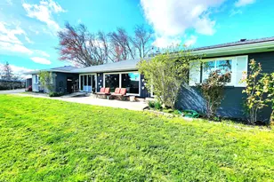 120 Hammel Rd, Eagle Point, OR 97524 - Photo 1