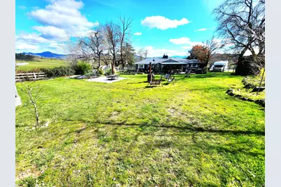 120 Hammel Road, Eagle Point, OR 97524 - Photo 17