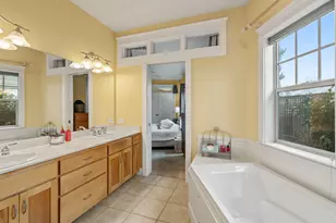 110 Taylor St, Jacksonville, OR 97530 - Photo 17