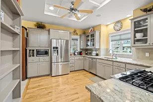 110 Taylor St, Jacksonville, OR 97530 - Photo 9