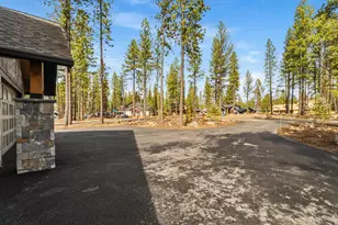 56350 Mirror Rock Loop, Bend, OR 97707 - Photo 11
