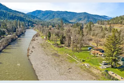 423 Fielder Lane, Rogue River, OR 97537 - Photo 3