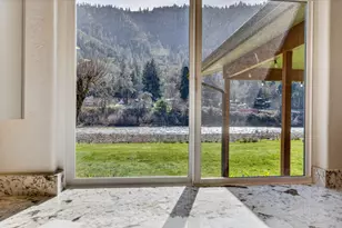 423 Fielder Ln, Grants Pass, OR 97526 - Photo 23