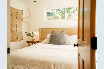 104 NW Congress Street, Bend, OR 97703 - Photo 23