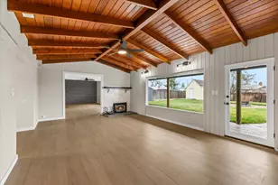 140 N 8th St, Central Point, OR 97502 - Photo 7