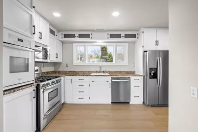 140 N 8th Street, Central Point, OR 97502 - Photo 11