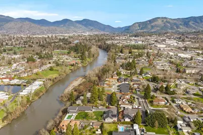 1422 Wineteer Lane, Grants Pass, OR 97527 - Photo 47