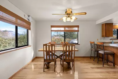 1422 Wineteer Lane, Grants Pass, OR 97527 - Photo 11