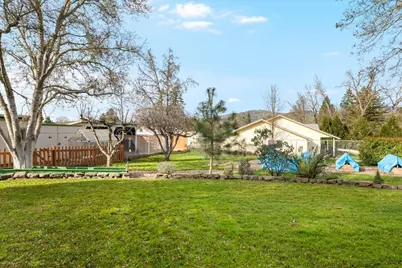 1422 Wineteer Lane, Grants Pass, OR 97527 - Photo 29