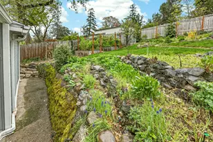 800 Ashland St, Ashland, OR 97520 - Photo 29