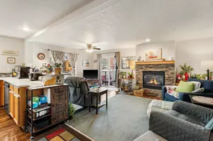 2228 SW 23rd St, Redmond, OR 97756 - Photo 7