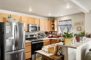 2228 SW 23rd St, Redmond, OR 97756 - Photo 11