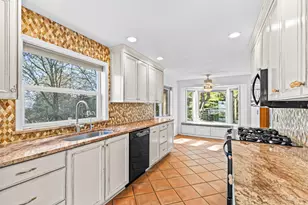 211 Glenview Dr, Ashland, OR 97520 - Photo 25