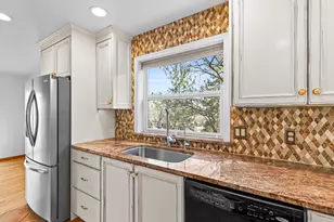 211 Glenview Dr, Ashland, OR 97520 - Photo 27