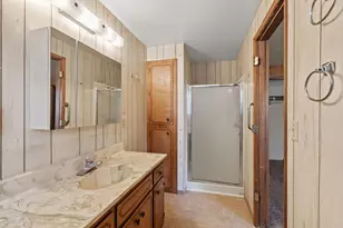 837 S Royal Ave, Eagle Point, OR 97524 - Photo 15