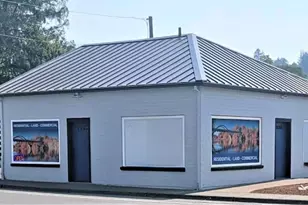 101 E Park St, Grants Pass, OR 97527 - Photo 1