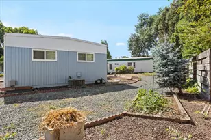 2252 Table Rock Rd, Medford, OR 97501 - Photo 15
