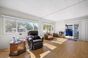 2252 Table Rock Rd, Medford, OR 97501 - Photo 3