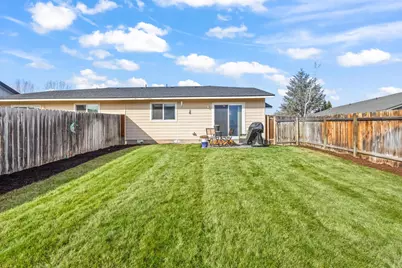460 NW 21st Street, Redmond, OR 97756 - Photo 23