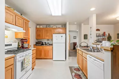 460 NW 21st Street, Redmond, OR 97756 - Photo 9