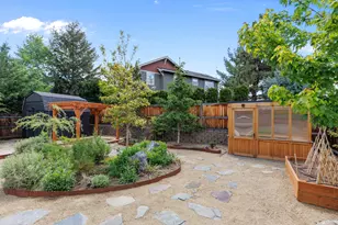 20739 NE Angora Ct, Bend, OR 97701 - Photo 47