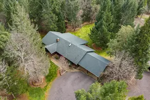 122 Carlos Ave, Rogue River, OR 97537 - Photo 3