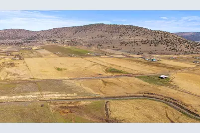 Highway 140 E #596670, Klamath Falls, OR 97603 - Photo 11