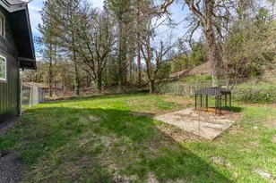 24990 Hwy 62, Trail, OR 97541 - Photo 29