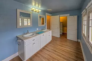 953 NE 9th St, Grants Pass, OR 97526 - Photo 25