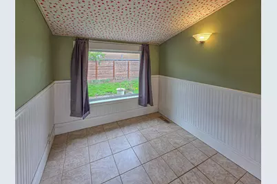 953 NE 9th Street, Grants Pass, OR 97526 - Photo 7