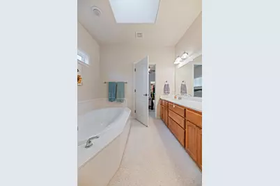 3054 Colonial Avenue, Medford, OR 97504 - Photo 11