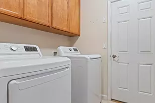 3054 Colonial Ave, Medford, OR 97504 - Photo 19