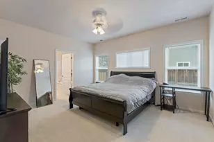 3054 Colonial Ave, Medford, OR 97504 - Photo 9