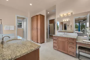 61649 Hosmer Lake Dr, Bend, OR 97702 - Photo 19