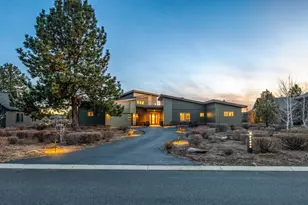 61649 Hosmer Lake Dr, Bend, OR 97702 - Photo 21