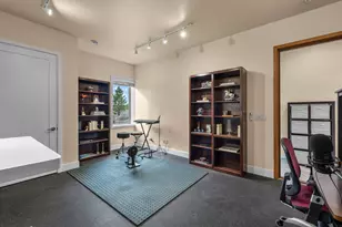 61649 Hosmer Lake Dr, Bend, OR 97702 - Photo 49