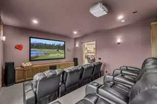 61649 Hosmer Lake Dr, Bend, OR 97702 - Photo 9