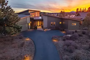 61649 Hosmer Lake Dr, Bend, OR 97702 - Photo 41