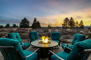 61649 Hosmer Lake Dr, Bend, OR 97702 - Photo 11