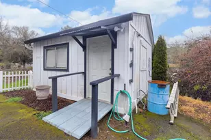 753 W Evans Creek Rd, Rogue River, OR 97537 - Photo 33