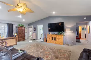 753 W Evans Creek Rd, Rogue River, OR 97537 - Photo 21