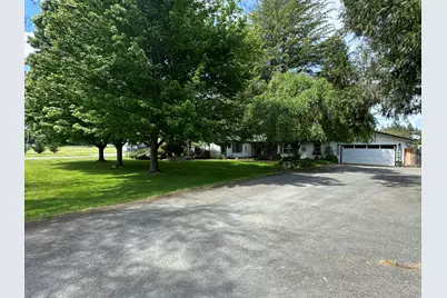 753 W Evans Creek Road, Rogue River, OR 97537 - Photo 3